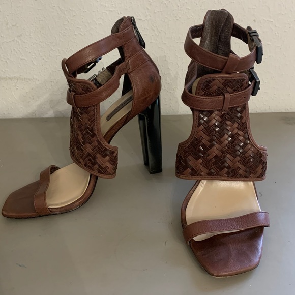BCBGMAXAZRIA leather Sandals ⭐️ - Picture 3 of 8